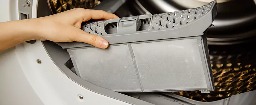 Signs Of A Clogged Dryer Lint Trap in Calabasas, California